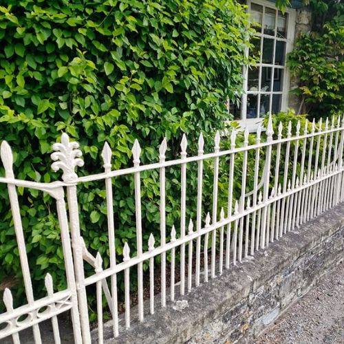 fence painting